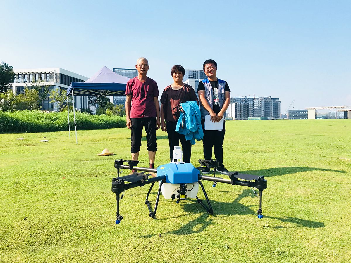 Temu ramah watak: Man Gao Caixing 66 tahun Bercakap Tentang Drone Pertanian